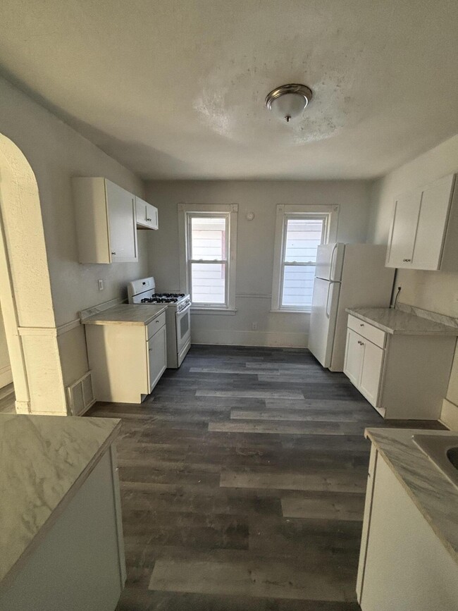 Building Photo - 2605 N 16th St