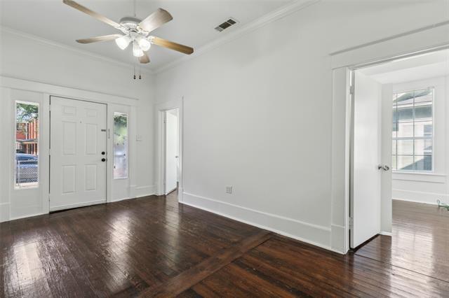 Foto del edificio - 820 W 10th St