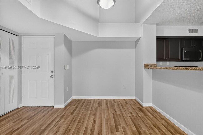 Building Photo - 7808 Sonoma Springs Cir