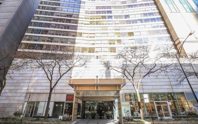 Foto principal - 110 E Delaware Pl