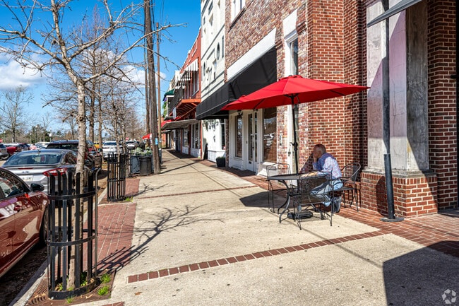 Downtown Hammon is the best place to relax.