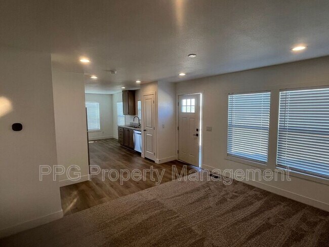 Foto del edificio - 22936 W Forest Pleasant Pl