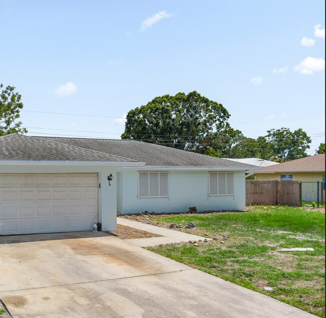 Foto del edificio - 305 Edgewood Dr