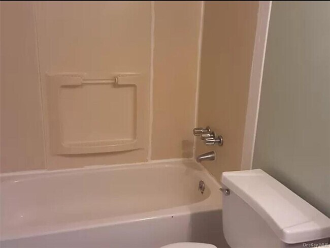Building Photo - 4005 Whispering Hills Dr