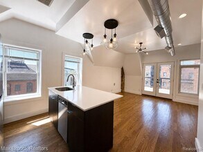 Building Photo - 3143 Trumbull