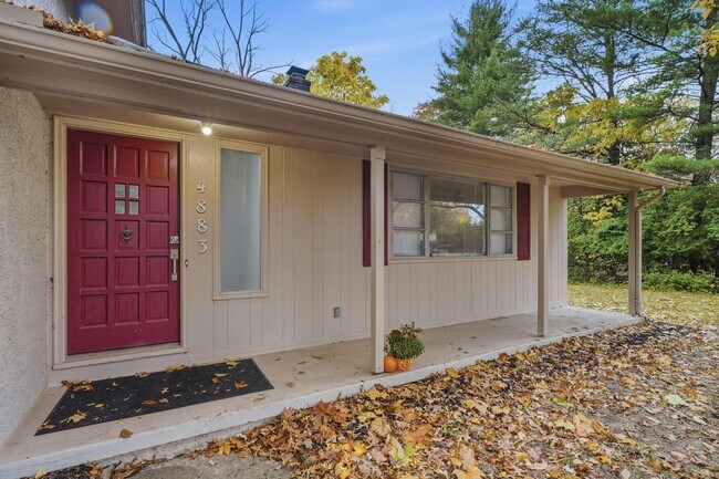 Foto del edificio - 4883 Stonehaven Dr