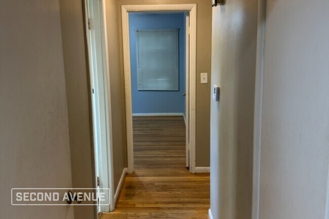 Foto del edificio - 704 27th Ave NE