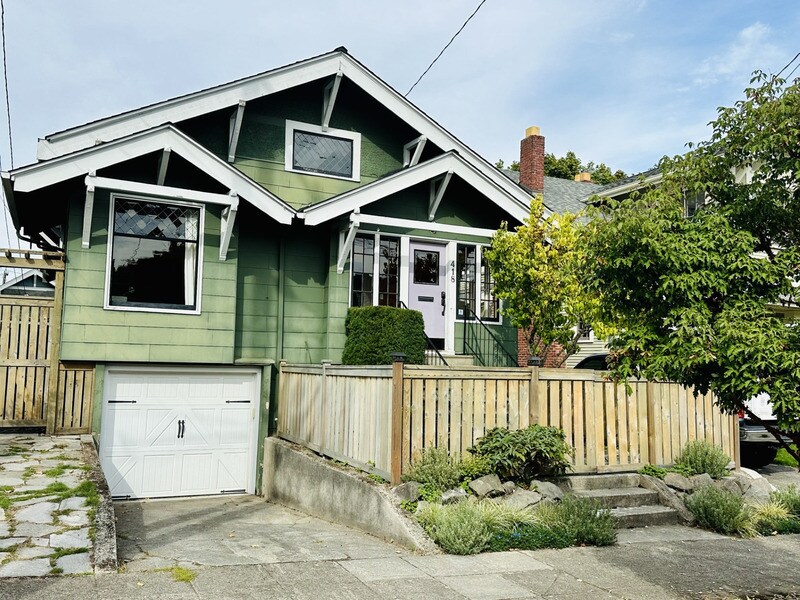 Foto principal - 418 N 61st St