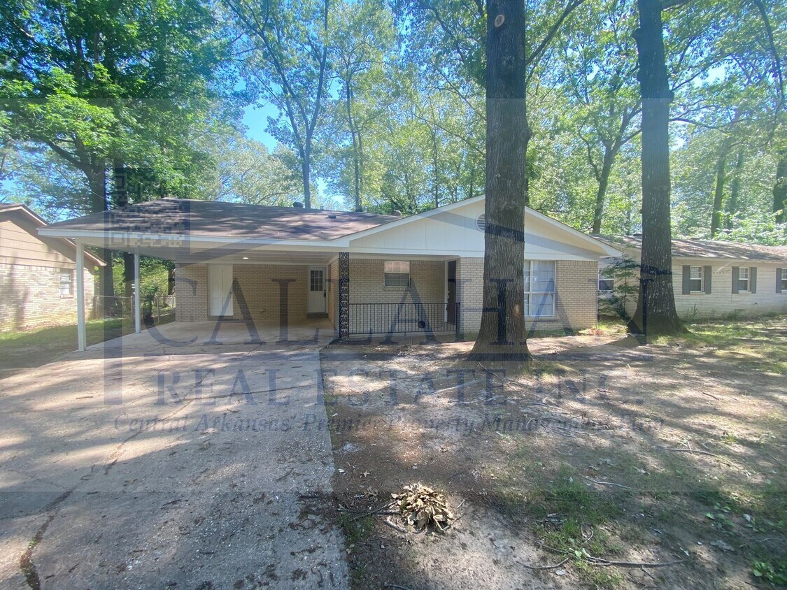 Foto principal - Southwest LR 4 Bedroom Home