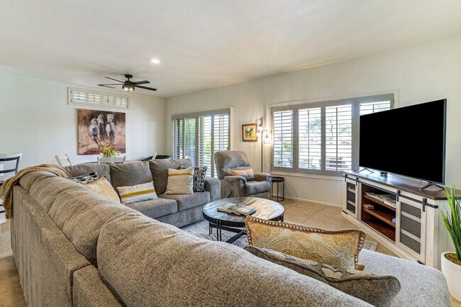 Building Photo - 16426 W Boulder Vista Dr