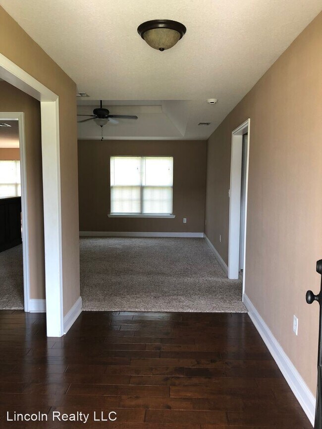 Foto del edificio - 3 br, 2 bath House - 4946 Patton Drive