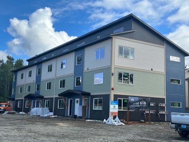 Building Photo - Farm Ave