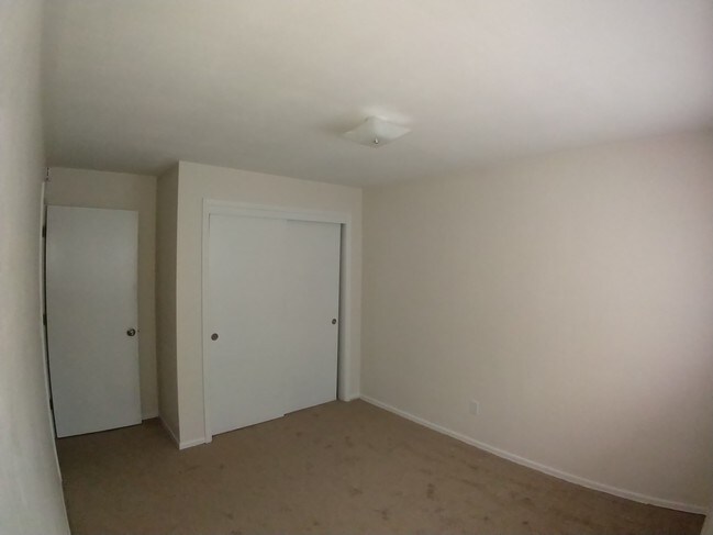 Building Photo - 694 Arleta Pl NE