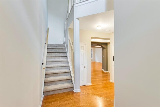 Building Photo - 81 Grampian Ct