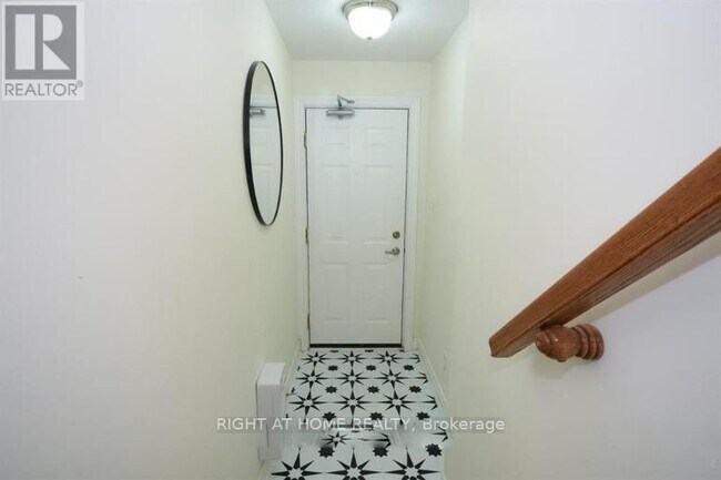 Photo du bâtiment - 493 Chapman Mills Dr