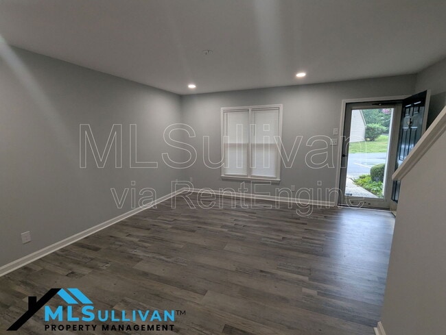 Building Photo - 51 Crystal Oaks Ct