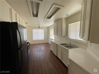 Building Photo - 1541 Linnbaker Ln