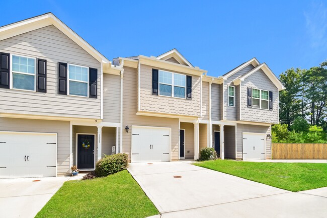 Building Photo - 1010 Highwood Ln