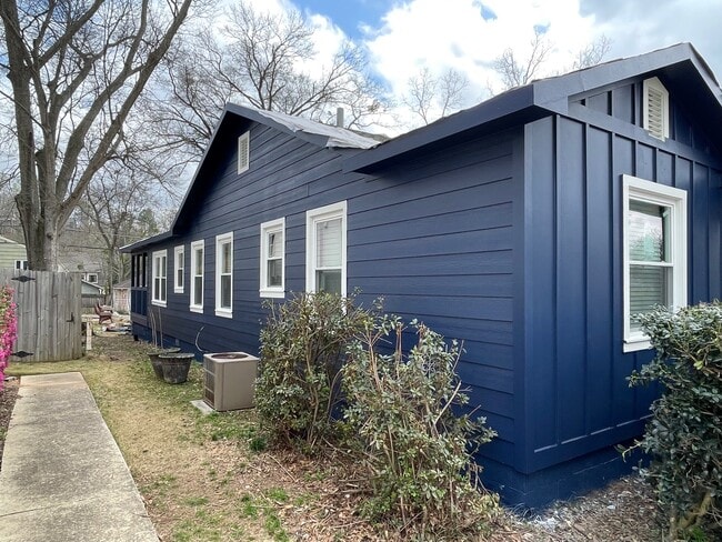 Building Photo - 113 Oglesby Ave