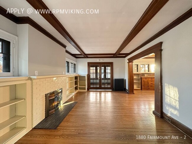 Building Photo - 3Br with Sun room or 4Br 2ba. ~ Flexible T...