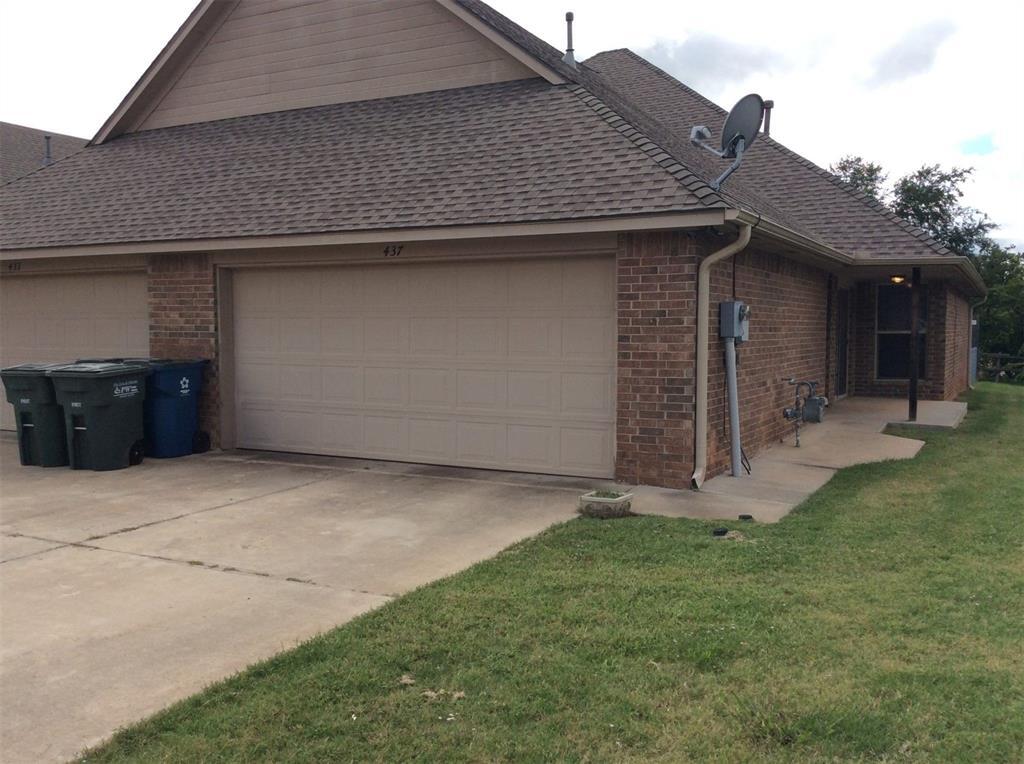 437 Sterling Pointe Way, Edmond, OK 73003 Townhome Rentals in Edmond