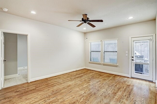 Foto del edificio - 321 Cage St