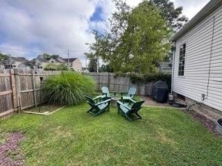 Private Yard - 33 Washington Ave