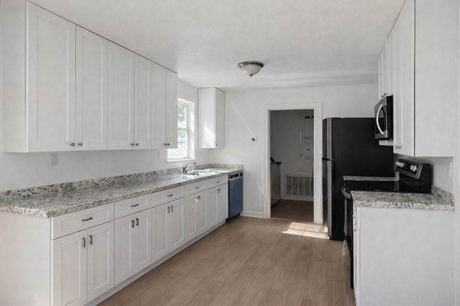 Photo - 640 Jasmine Rd House