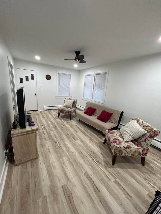 Foto del edificio - 4915 Egandale Ave