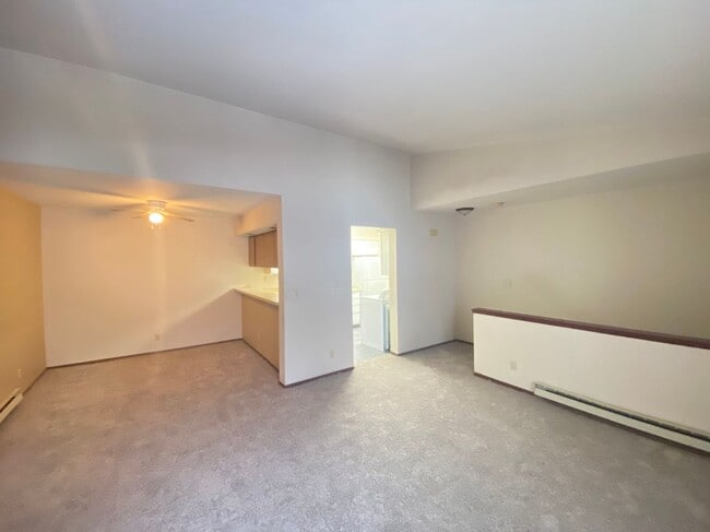 Foto del edificio - 302 Whispering Pines Way