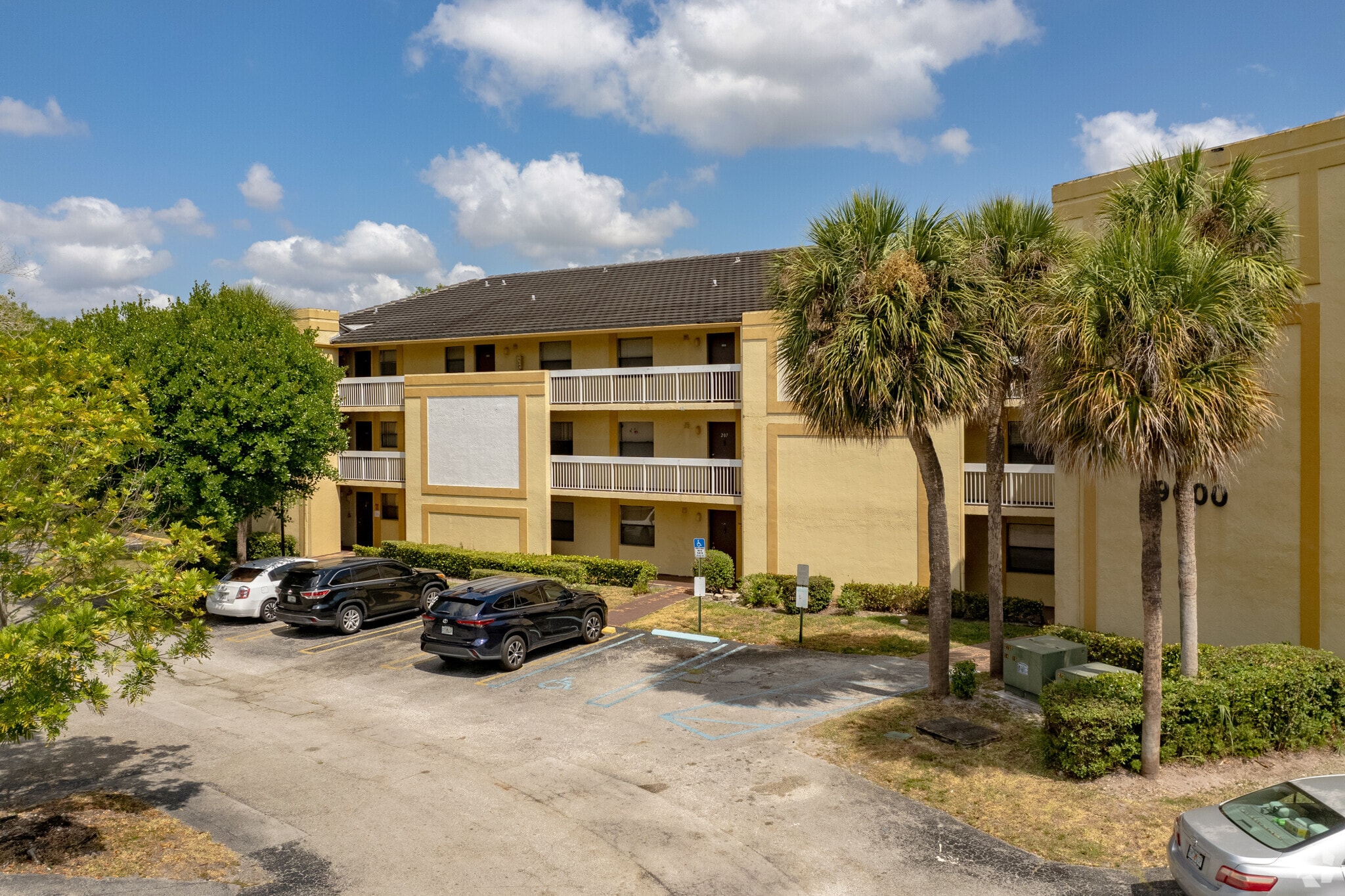 The Island Club At Coral Springs