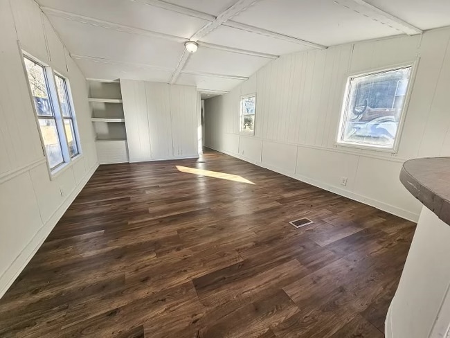 Building Photo - 412 McElhaney Rd