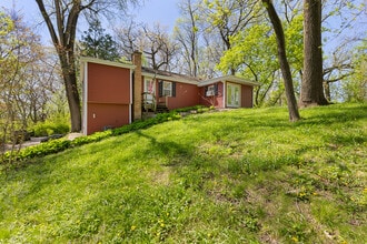 Building Photo - 1010 S Osage Dr
