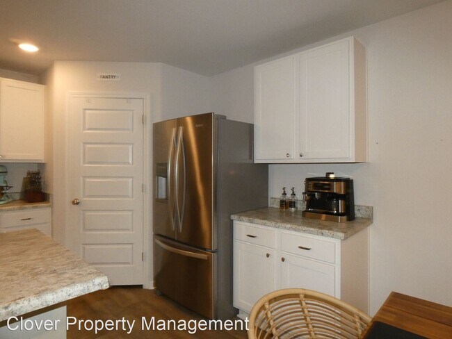 Building Photo - 4 br, 2 bath House - 10557 Queens Gate Circle
