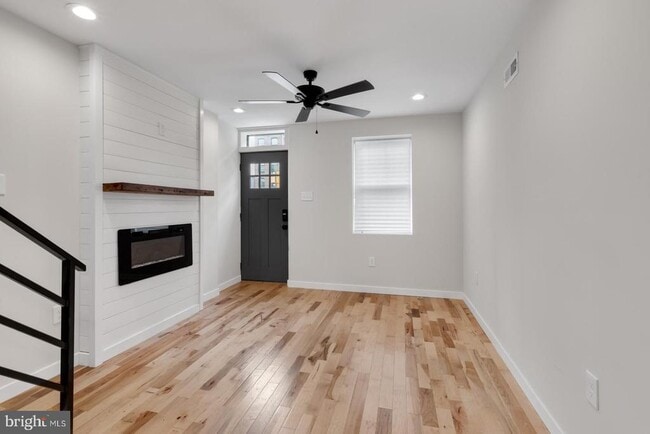 Foto del edificio - 2039 E Letterly St