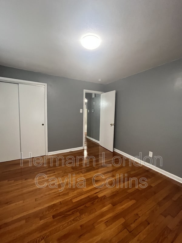 Building Photo - 8708 Granada Pl