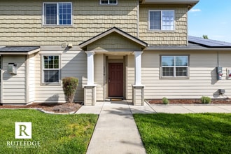 Building Photo - 2374 Dahlia Way