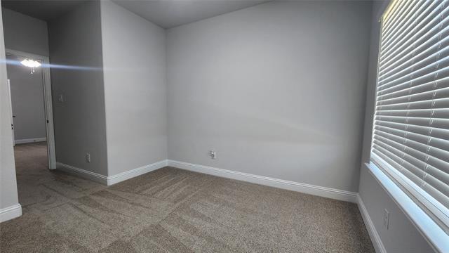 Foto del edificio - 2317 Miramar Dr