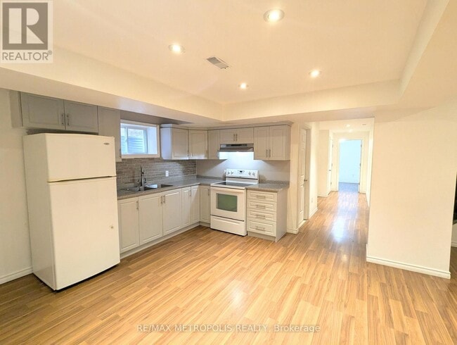 Building Photo - 40 Harper-Hill Dr