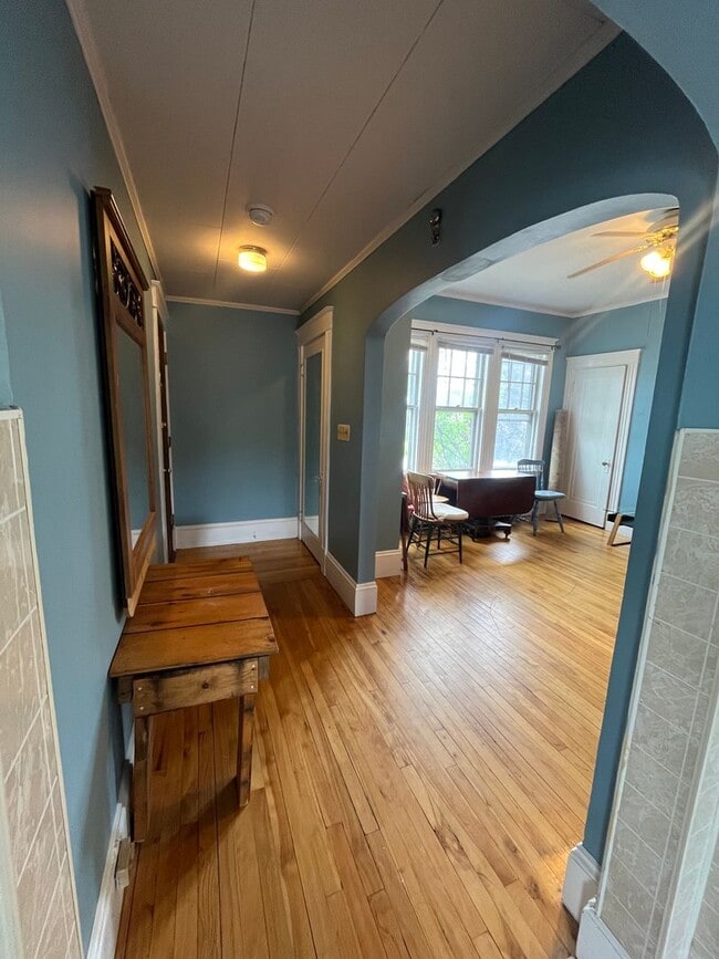 Building Photo - 200 Sabattus St