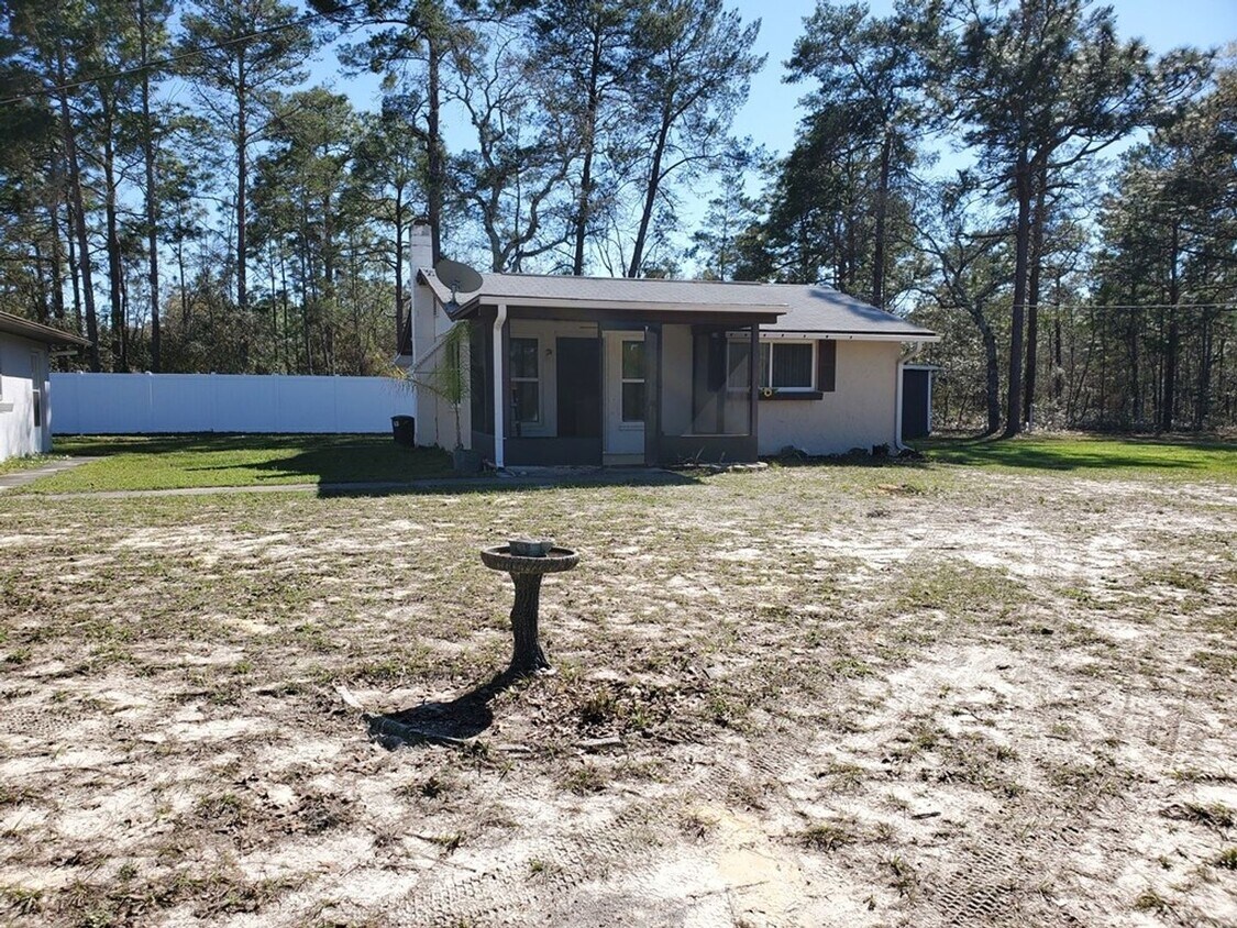 Primary Photo - 1/1 Homosassa-Expressway convenience