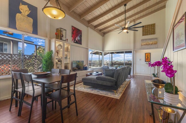 Ocean & Diamond Head Views – Kahala Gem - Ocean & Diamond Head Views – Kahala Gem House