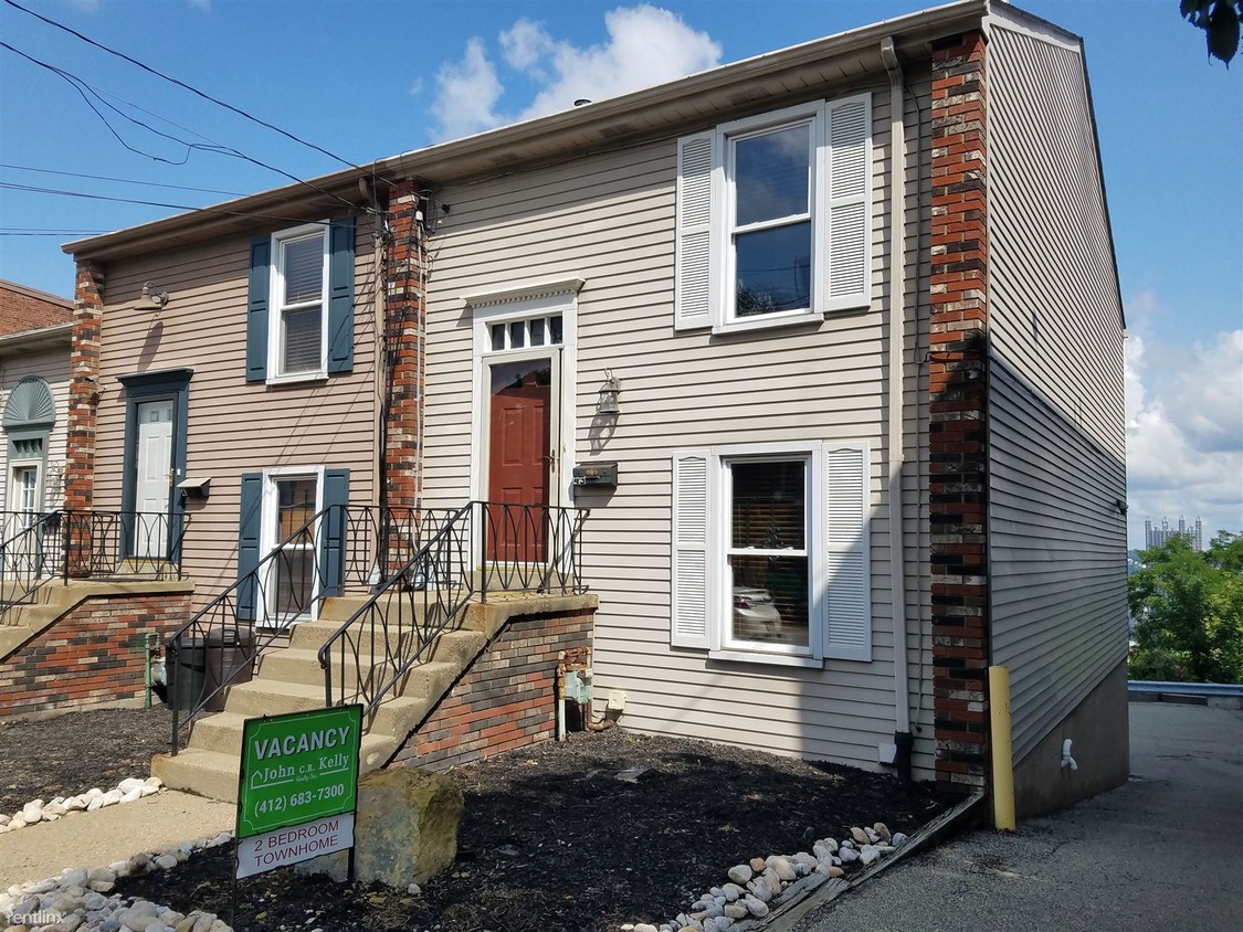 2 br, 1.5 bath Townhome 43 Bailey Avenue Townhouse for Rent in