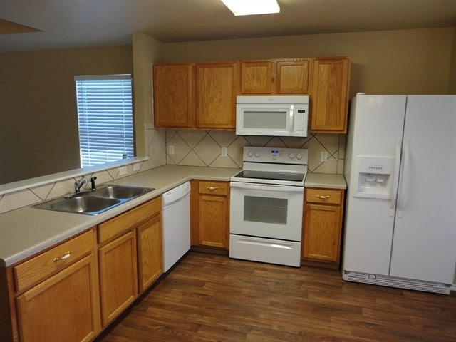 Building Photo - 307 Quail Hollow Dr