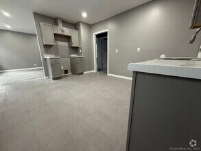 Building Photo - 431 Dixwell Ave