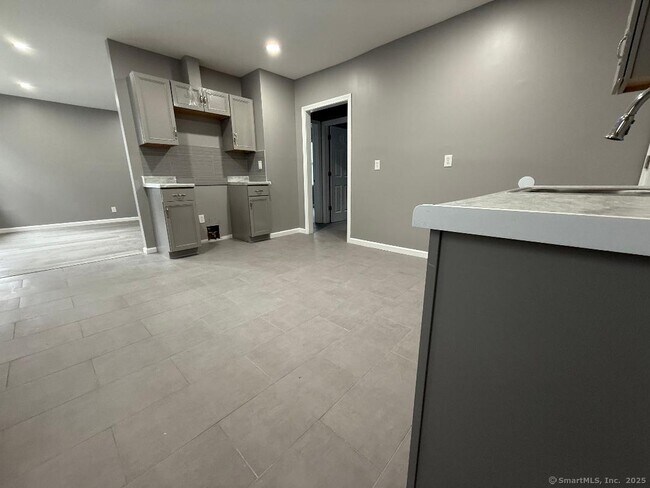 Foto del edificio - 431 Dixwell Ave