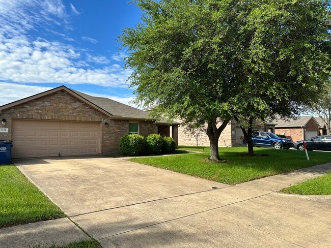 Building Photo - 1308 Devine Drive