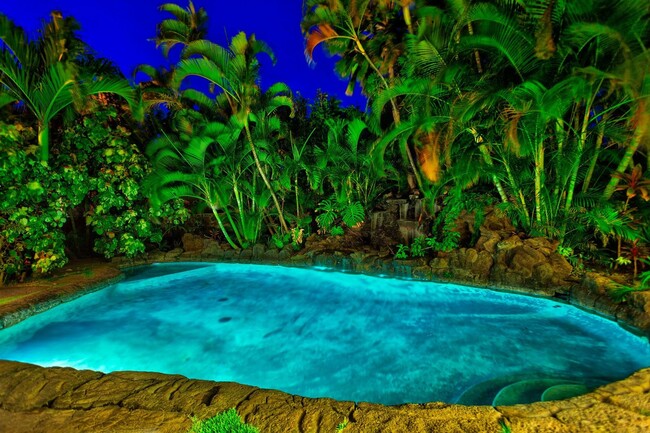 Foto del edificio - Beautiful Kailua Beachside Luxury Home w/P...