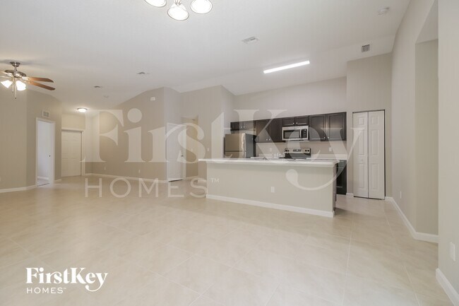 Foto del edificio - 1099 Braddock Ave SE