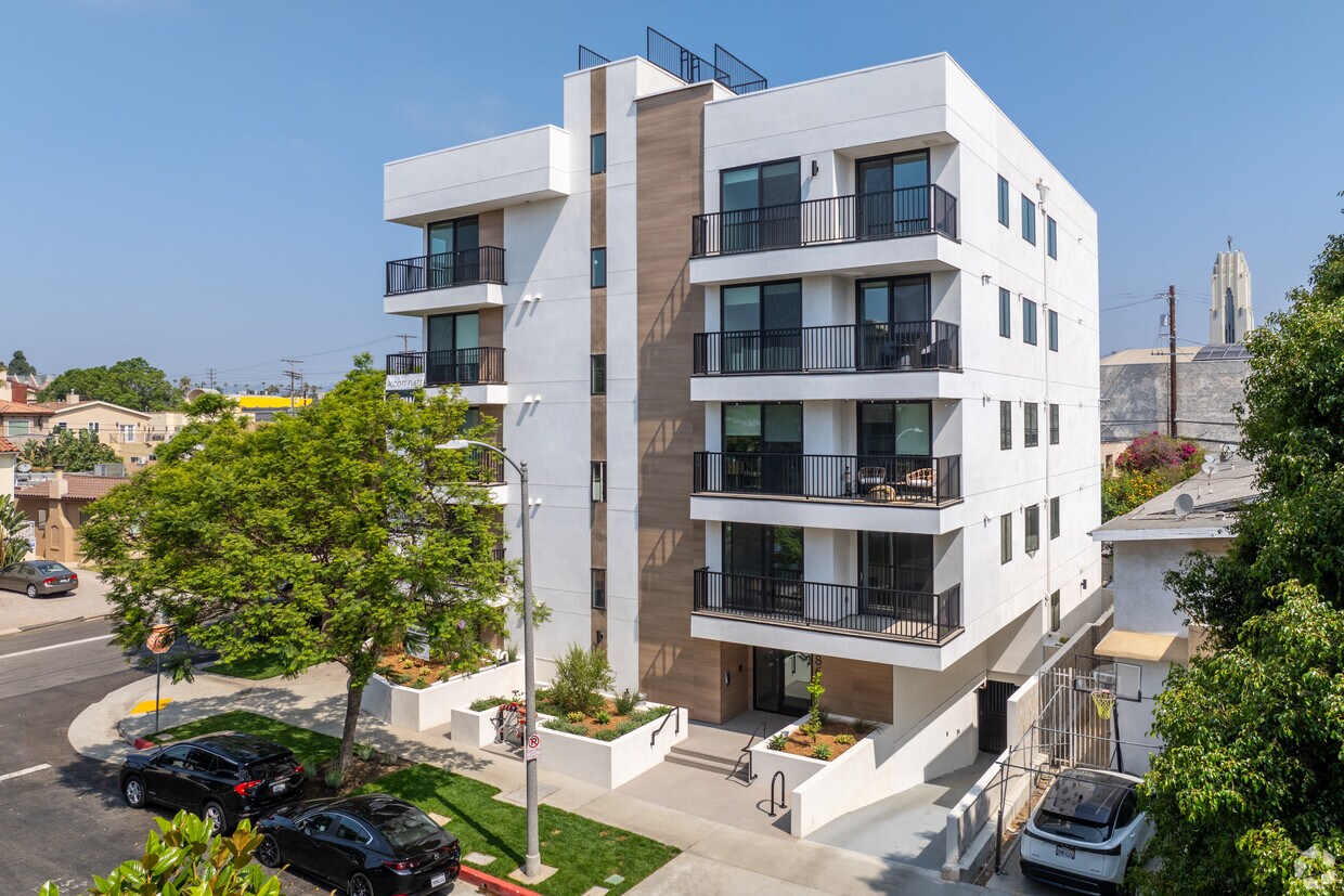 Foto principal - 8867 W Alcott St